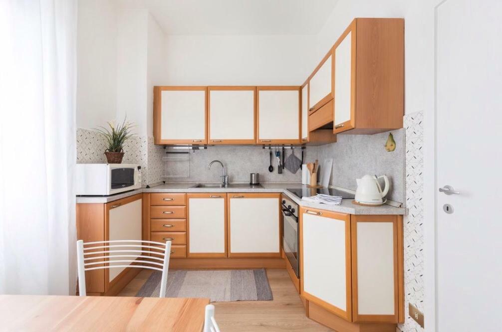 Lovely, Charming And Quiet Apartment In The Centre Air Conditioned And Free Private Garage Комо Экстерьер фото