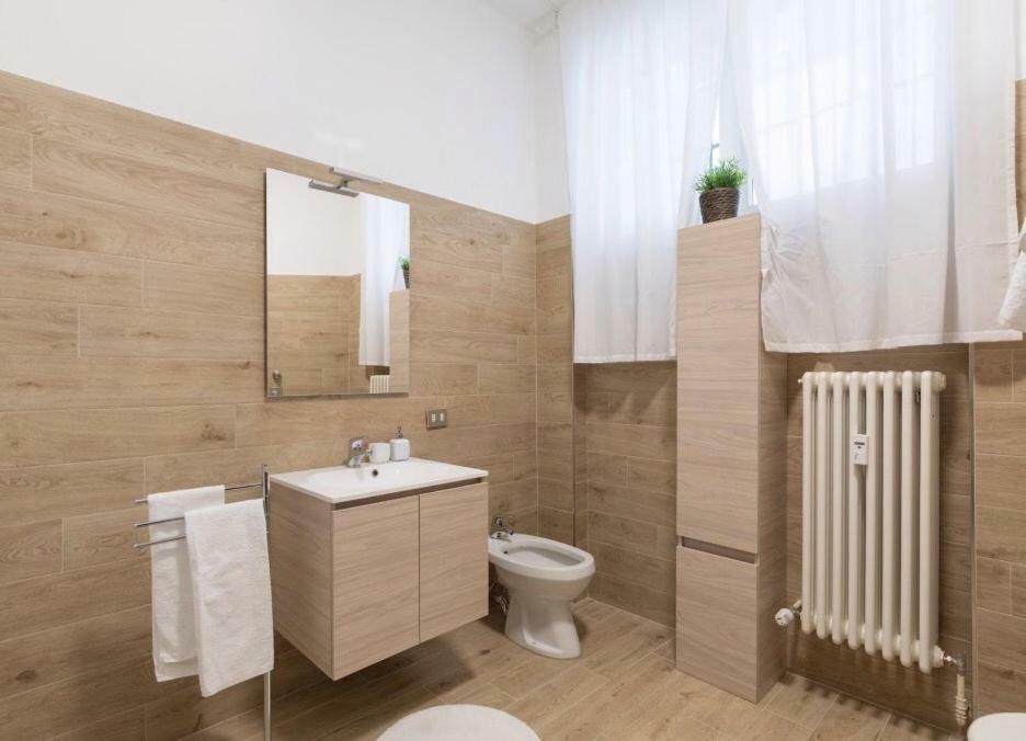 Lovely, Charming And Quiet Apartment In The Centre Air Conditioned And Free Private Garage Комо Экстерьер фото